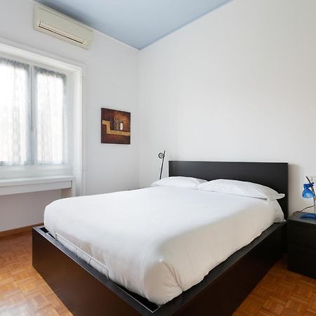 شقة Cozy Apt With Balcony - Mm2 Sant'Agostino ميلان المظهر الخارجي الصورة