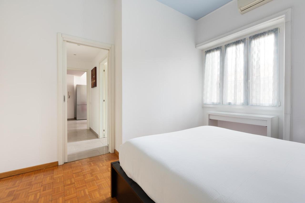 شقة Cozy Apt With Balcony - Mm2 Sant'Agostino ميلان المظهر الخارجي الصورة
